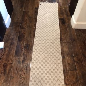 gucci Accessories - Gucci wool Scarf Beige and Cream gucci Accessories - Gucci wool Scarf Beige and Cream